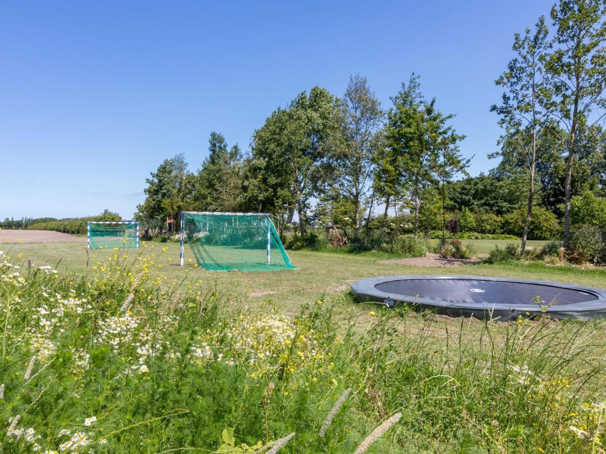 Lush Mansion In * Vrouwenpolder